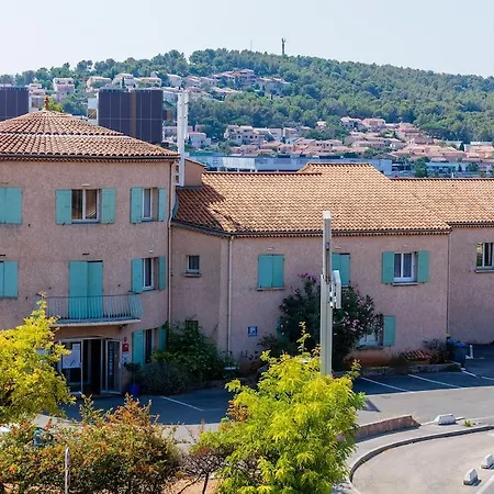Noemys Toulon - Restaurant Avec Piscine Отель Ла-Валетт-дю-Вар