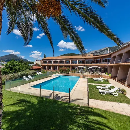 Отель Noemys Toulon - Restaurant Avec Piscine 3*