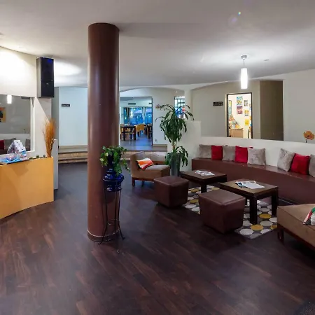 Noemys Toulon - Restaurant Avec Piscine 3* Ла-Валетт-дю-Вар